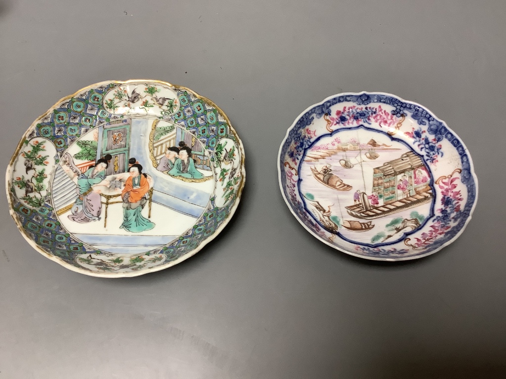 An 18th century Chinese export tankard and two 18th/19th century saucer dishes, tallest 13cm